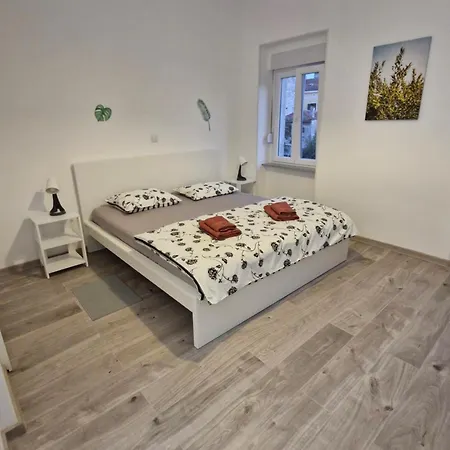 Διαμέρισμα Yellow *