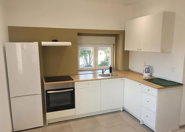 Apartman Yellow Póla