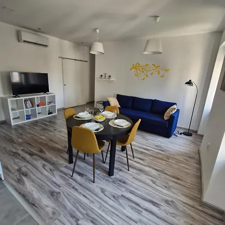 Apartment Yellow