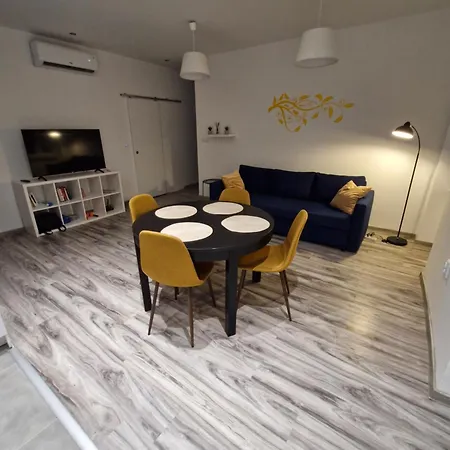 Yellow Apartment Pula